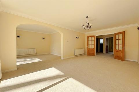3 bedroom flat for sale, Canford Cliffs