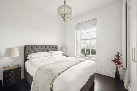 1 bedroom flat for sale, Grosvenor Gardens, London, SW1W