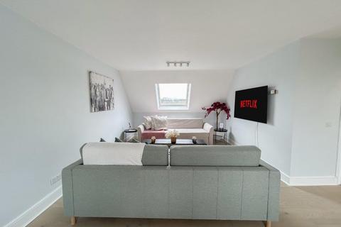 3 bedroom apartment for sale, Haverstock Hill, London, Camden, NW3