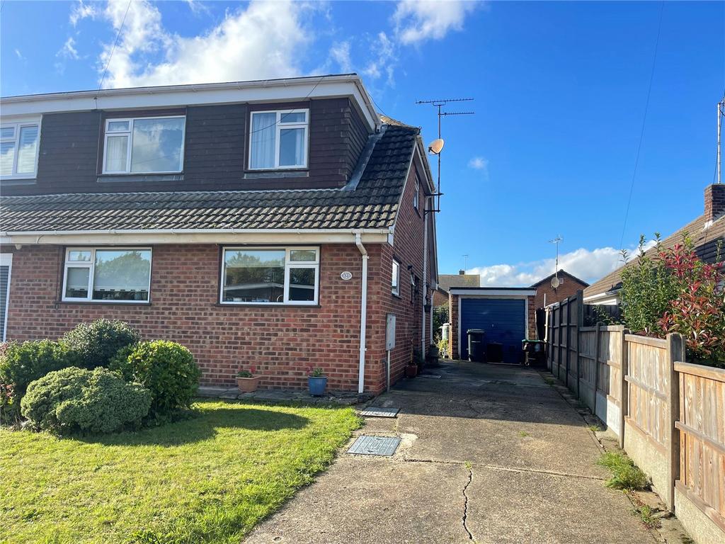 Pargat Drive, Eastwood, Essex, SS9 4 bed semidetached house for sale