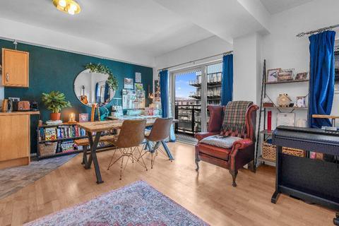 2 bedroom flat to rent, Breadalbane Street, Leith, Edinburgh, EH6