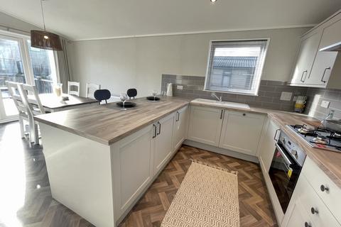 2 bedroom lodge for sale, West Malling, Kent, ME19