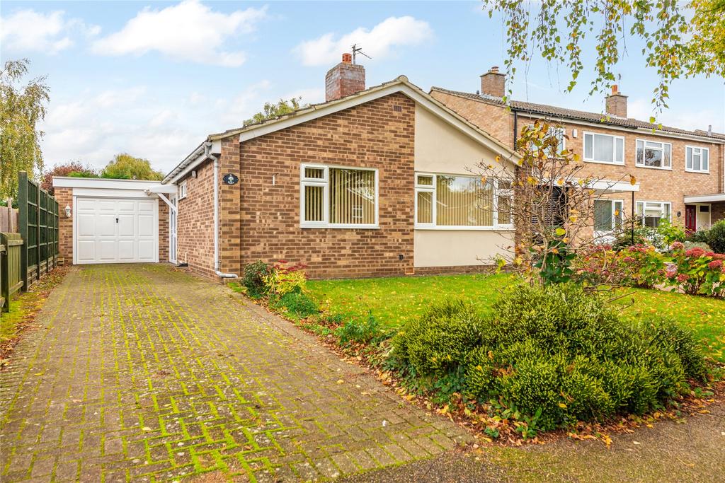 Ruffs Furze, Oakley, Bedfordshire, MK43 1 bed bungalow for sale £350,000