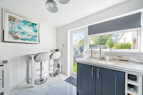 28 Bettertons Close, Fairford, GL7 4HY