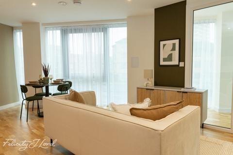 1 bedroom apartment for sale, Helo Tower, York Road, London, SW11