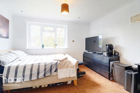 5 Koonowla Close, Biggin Hill, Westerham, TN16 3BJ