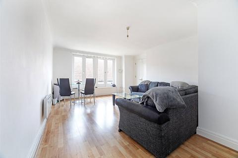 3 bedroom penthouse for sale, Odessa Street, London, SE16