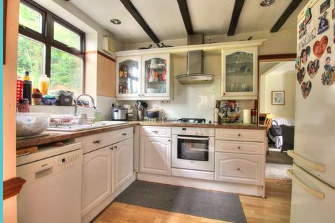 3 bedroom semi-detached house for sale - Torquay TQ2