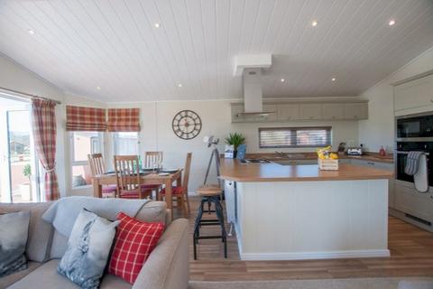 2 bedroom lodge for sale - Maesmawr Farm Resort, Caersws SY17