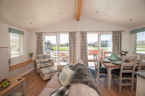 2 bedroom lodge for sale - Maesmawr Farm Resort, Caersws SY17