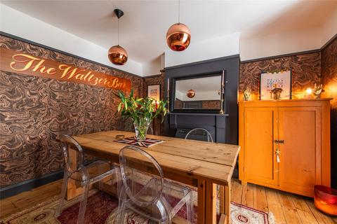 16 Vale Road, Northfleet, Gravesend, DA11 8BZ