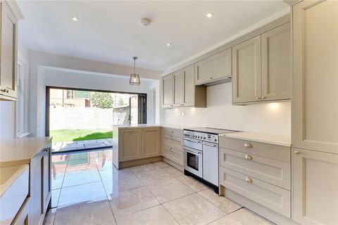 4 bedroom detached house to rent, St. Marys Road, Tonbridge, Kent, TN9