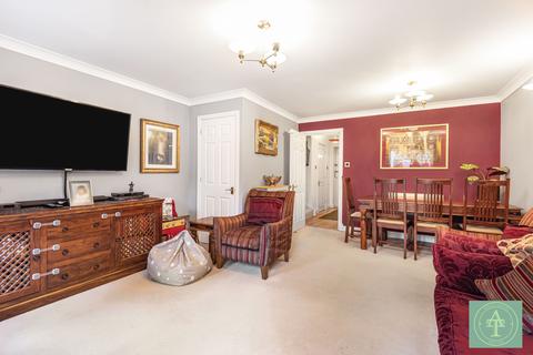 4 bedroom terraced house for sale - Tresilian Avenue, N21