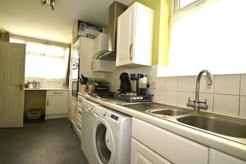 181 Tamar Way, Slough, SL3 8SZ