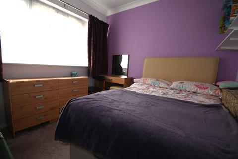 181 Tamar Way, Slough, SL3 8SZ