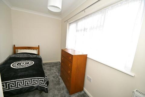 181 Tamar Way, Slough, SL3 8SZ