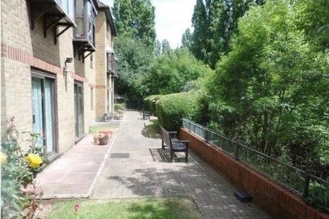 1 bedroom flat to rent, 54a Pittman Gardens, Ilford, IG1