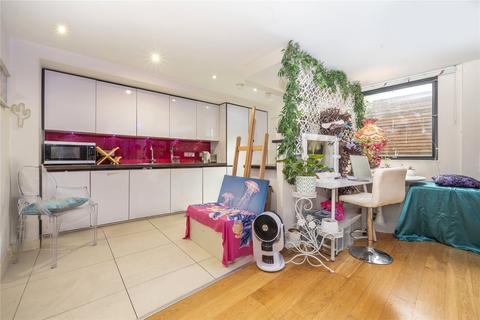 2 bedroom flat for sale - Harmood Grove, London