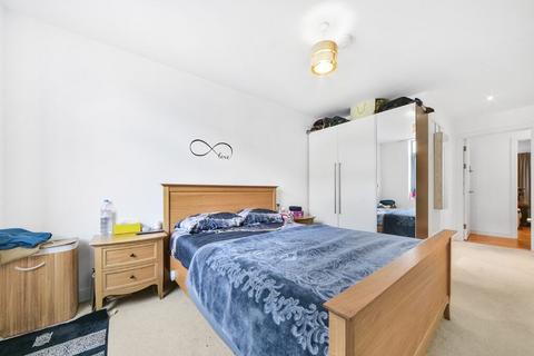 3 bedroom apartment for sale, Titian Heights, Scarlet Close, London, E20