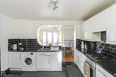 3 bedroom terraced house for sale, Maiden Lane, Crawley, West Sussex. RH11 7QR