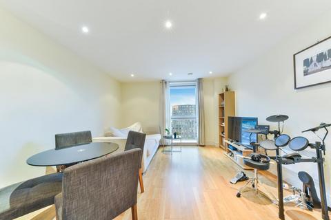 1 bedroom apartment to rent, Wharfside Point South, London, E14