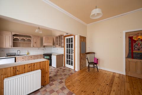 10 Trinity Crescent, Edinburgh, EH5 3ED
