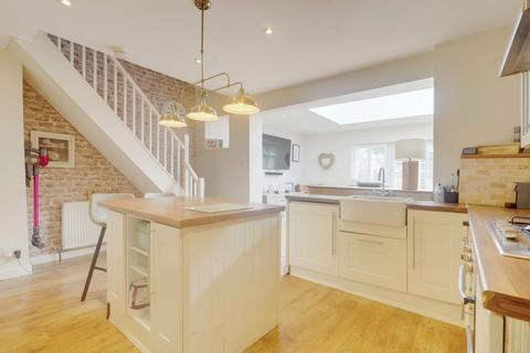 66 Church Road, Benfleet, SS7 4EU