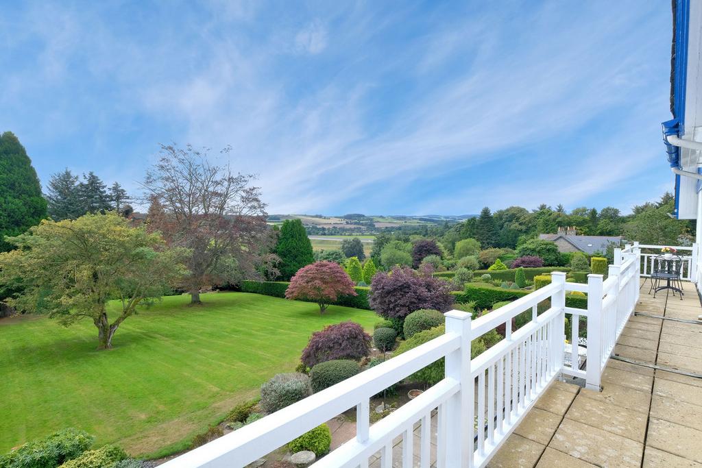 Milltimber AB13 6 bed country house for sale £1,297,500