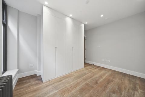 1 bedroom flat to rent, Shorts Gardens, Seven Dials , Covent Garden, WC2H