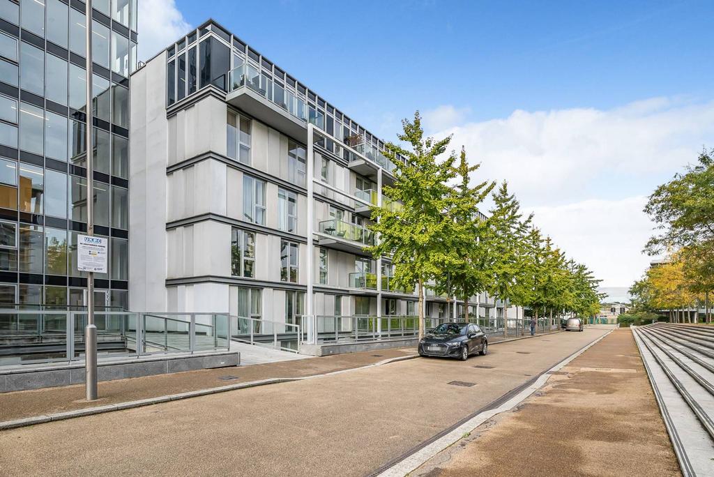 New River Village, Hornsey, London, N8 1 bed flat for sale £375,000