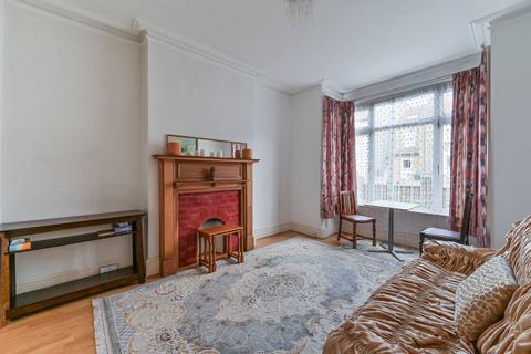 40 Birchanger Road, London, SE25 5BB