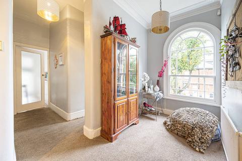3 bedroom maisonette for sale, Kylemore House, Mill Hill, London, NW7