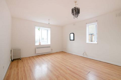 2 bedroom flat for sale, Ellison Road, Streatham Common, London, SW16