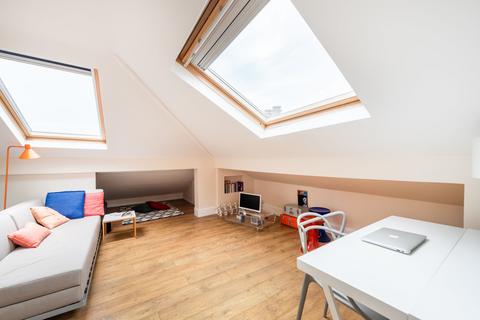 Studio to rent, King Henrys Road, London, NW3