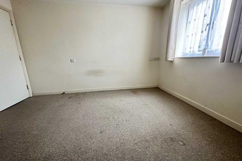2 bedroom flat for sale, Linden Road, Luton LU4