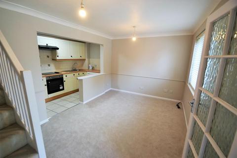 1 bedroom terraced house to rent - Bishops Drive, Bedfont