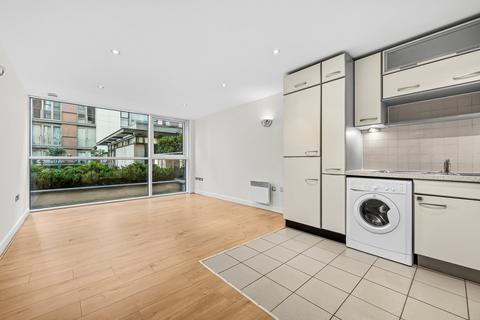 1 bedroom flat to rent, Baltic Apartments, 11 Western Gateway, London