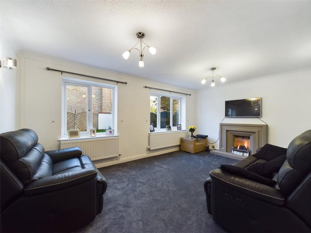 The Causeway, Quedgeley, Gloucester, Gloucestershire, GL2 3 bed