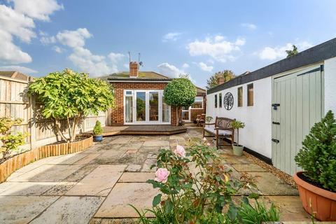 2 bedroom semi-detached bungalow for sale, Sunbury-on-Thames,  Surrey,  TW16