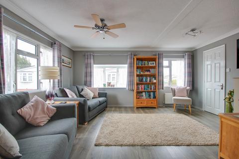 undefined, HEDGE END! STAMP DUTY EXEMPT! WATER RATES INCLUDED! CASH BUYERS ONLY!