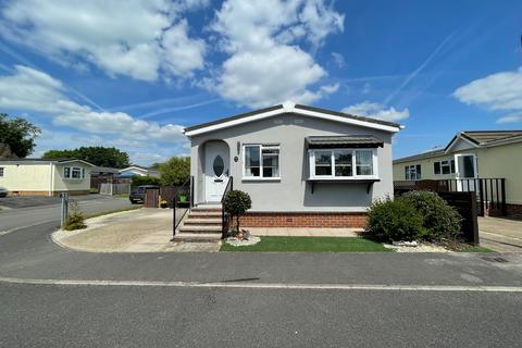 undefined, HEDGE END! STAMP DUTY EXEMPT! WATER RATES INCLUDED! CASH BUYERS ONLY!