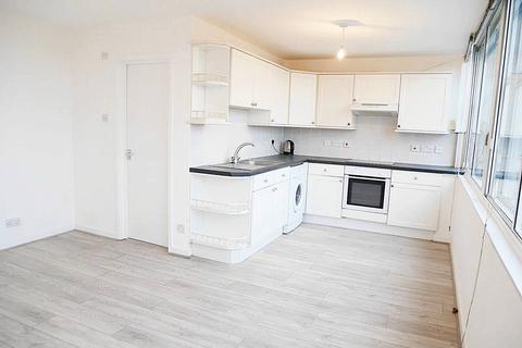 2 bedroom flat to rent, St. Albans Road, Watford WD24