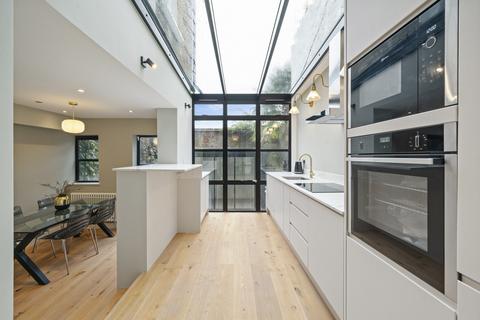 3 bedroom apartment for sale - Albert Street, Camden, NW1