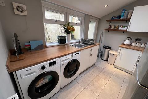 57 Charles Street, Tonypandy, CF40 2AW
