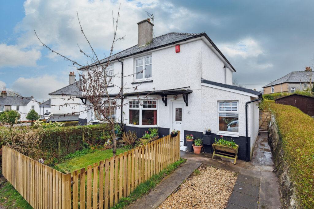 Baronald Drive, Kelvindale, Glasgow, G12 3 bed semidetached house £