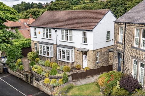 3 bedroom semi-detached house to rent, Allison Drive, Huddersfield, West Yorkshire, HD2