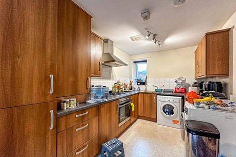 2 bedroom flat for sale - Masons Close, Solihull, West Midlands, B92 7JN