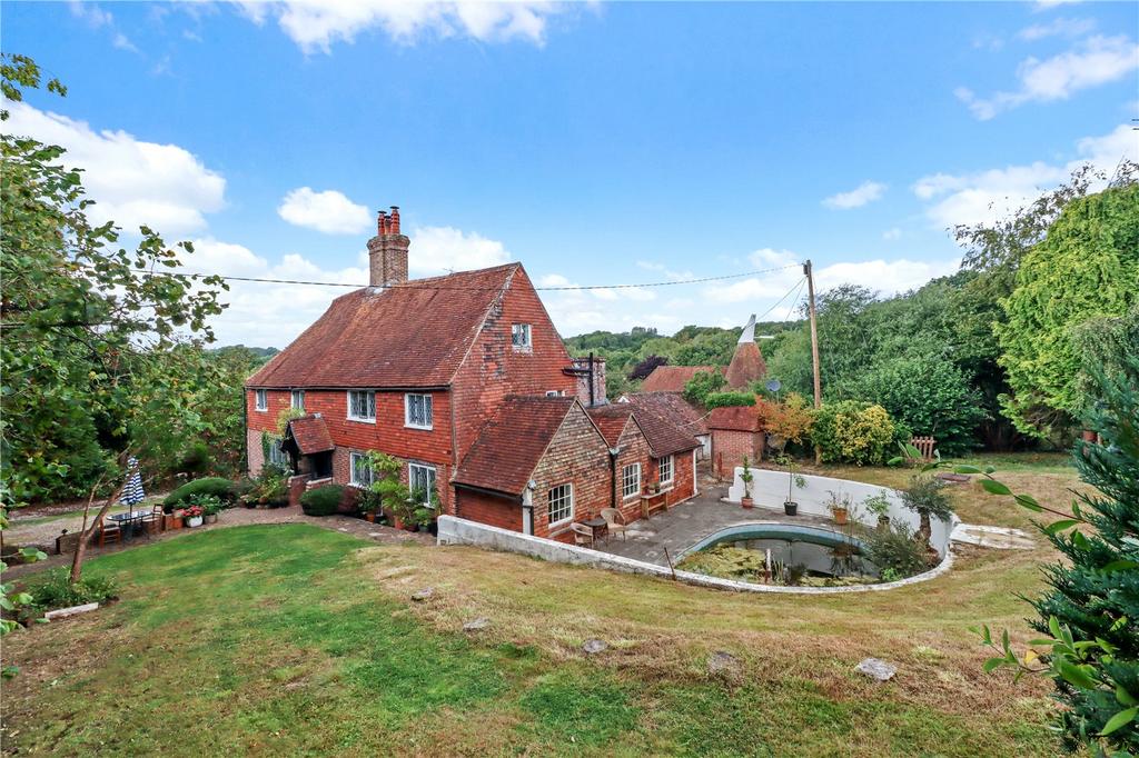 Henley Down, Catsfield 5 bed detached house for sale £900,000