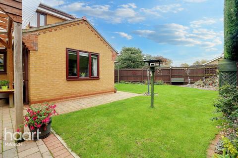 4 bedroom detached house for sale, Willowbrook Drive, Coates