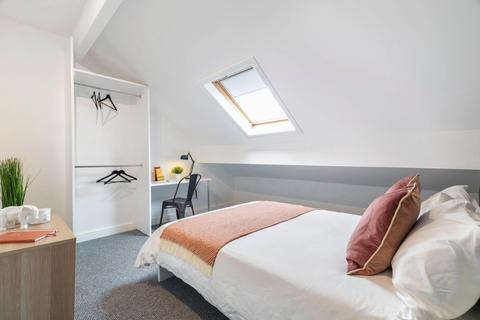 6 bedroom house to rent - Burchett Place, Leeds LS6